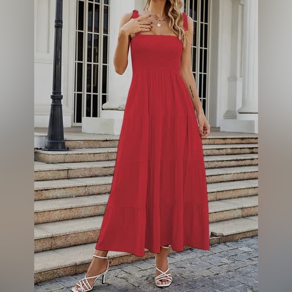 24. Layered maxi dress in red - Picture 1 of 2